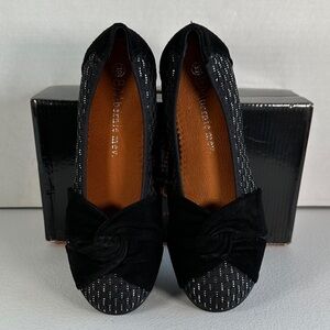 bernie mev. Black Knot-Front Sparkle Loafers. Brand New
